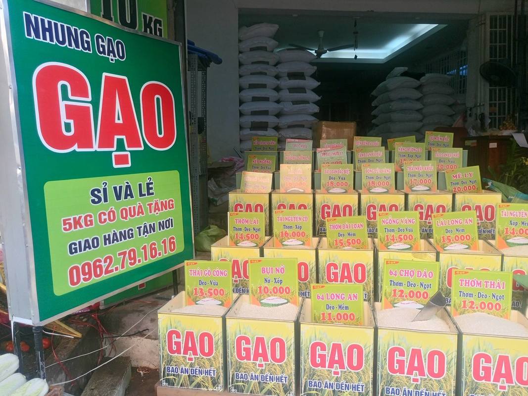 Cửa hàng Gạo Ngon Sài Gòn Đại lý gạo Bình Thạnh Nhung Gạo vị trí ngay dưới trện luôn sẵn có gạo ngon sạch mà không cần phải đi nửa bước